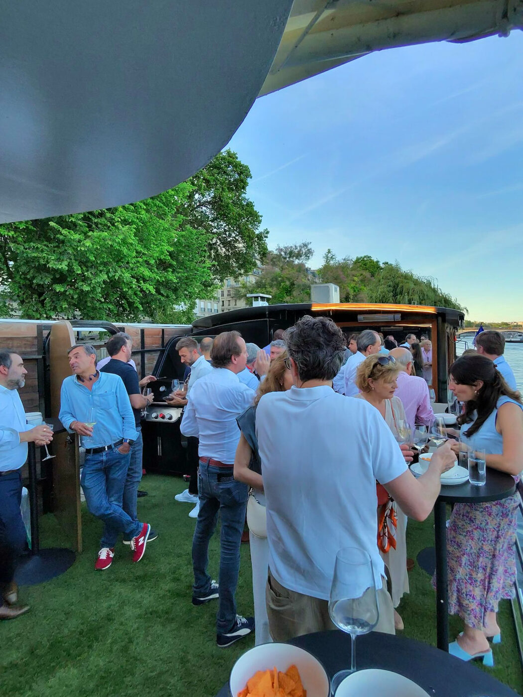 Cocktail Hub CX sur les quais de Seine